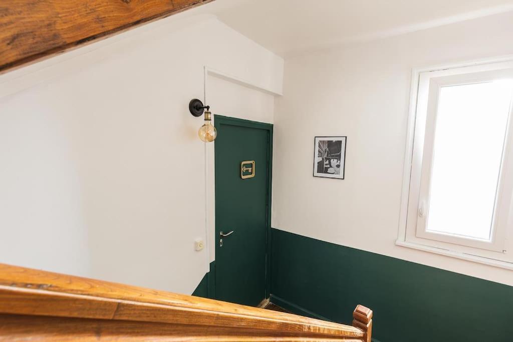 Appartement Cozy En Face De La Gare - 쎙브히육 외부 사진