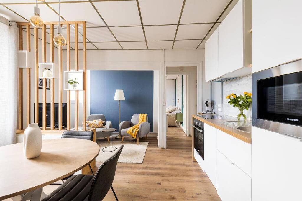 Appartement Cozy En Face De La Gare - 쎙브히육 외부 사진