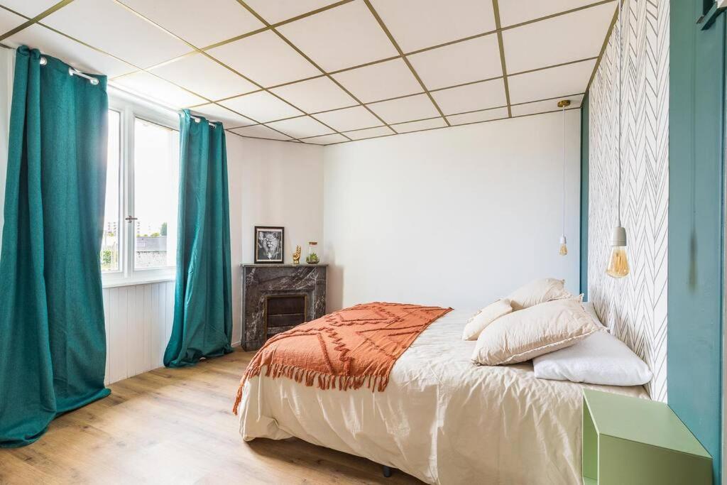 Appartement Cozy En Face De La Gare - 쎙브히육 외부 사진